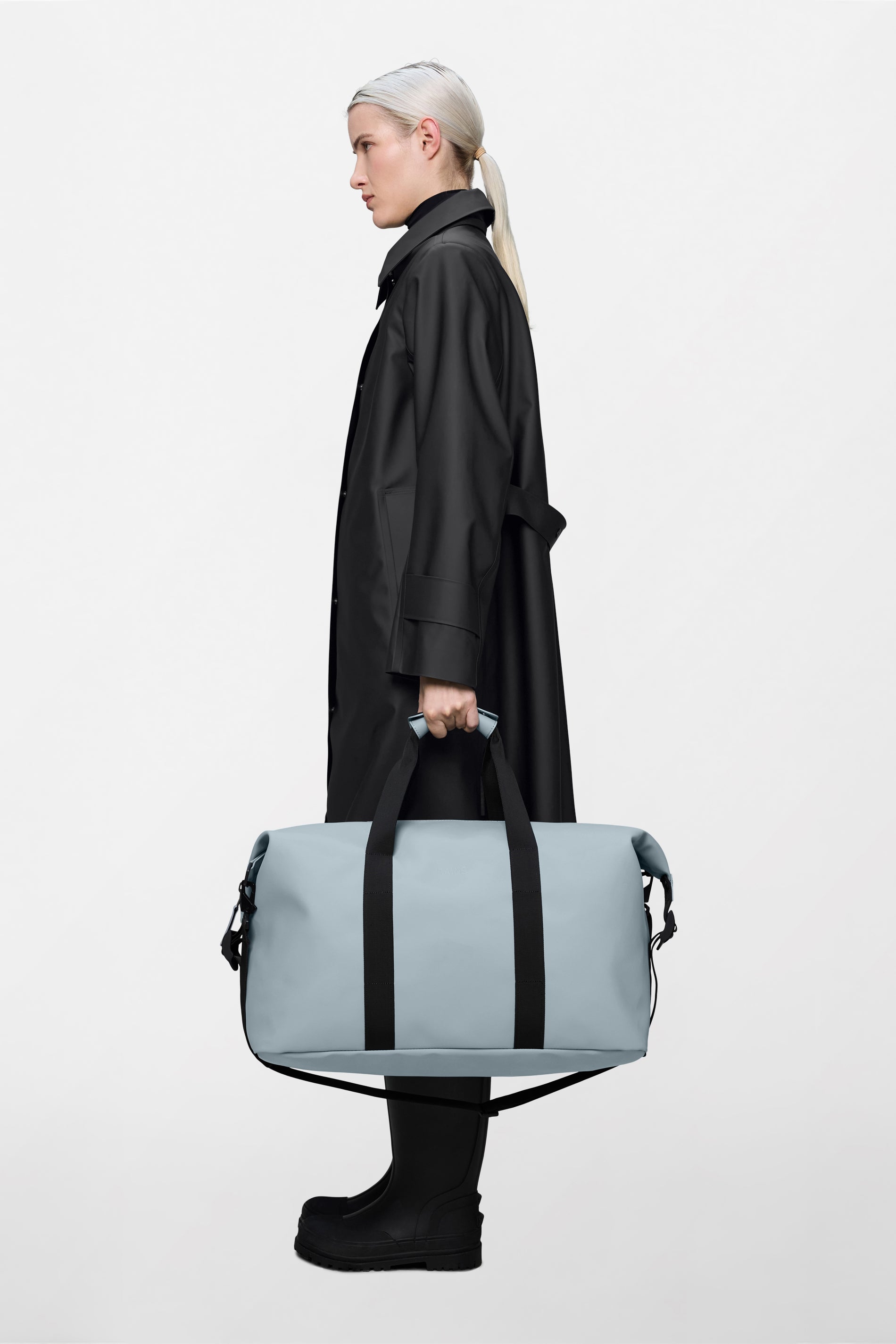 RAINS Hilo Weekend Bag Pool Weekender