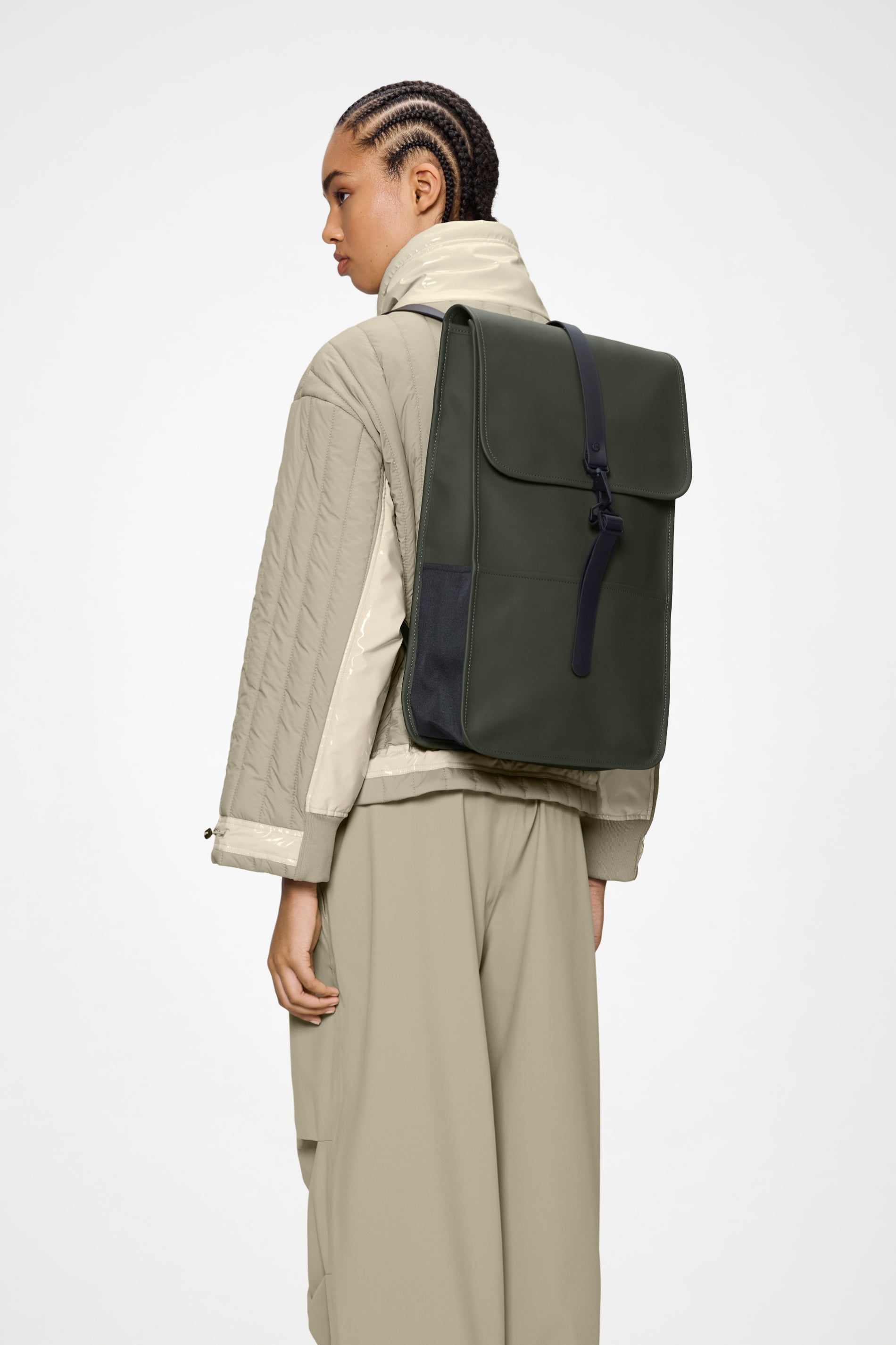 RAINS Backpack Green 17L H50 x D12 x W30 cm Backpack