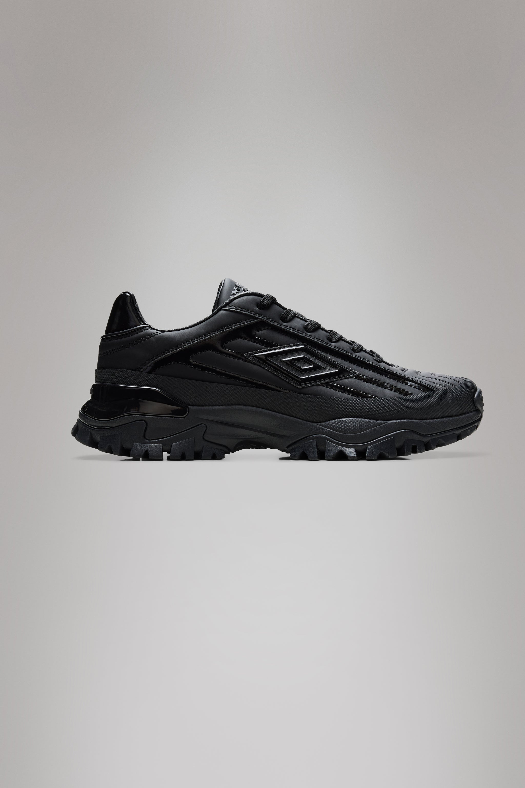Rains® Black Rains x Umbro Sneaker für 129€ Kostenlose Lieferung
