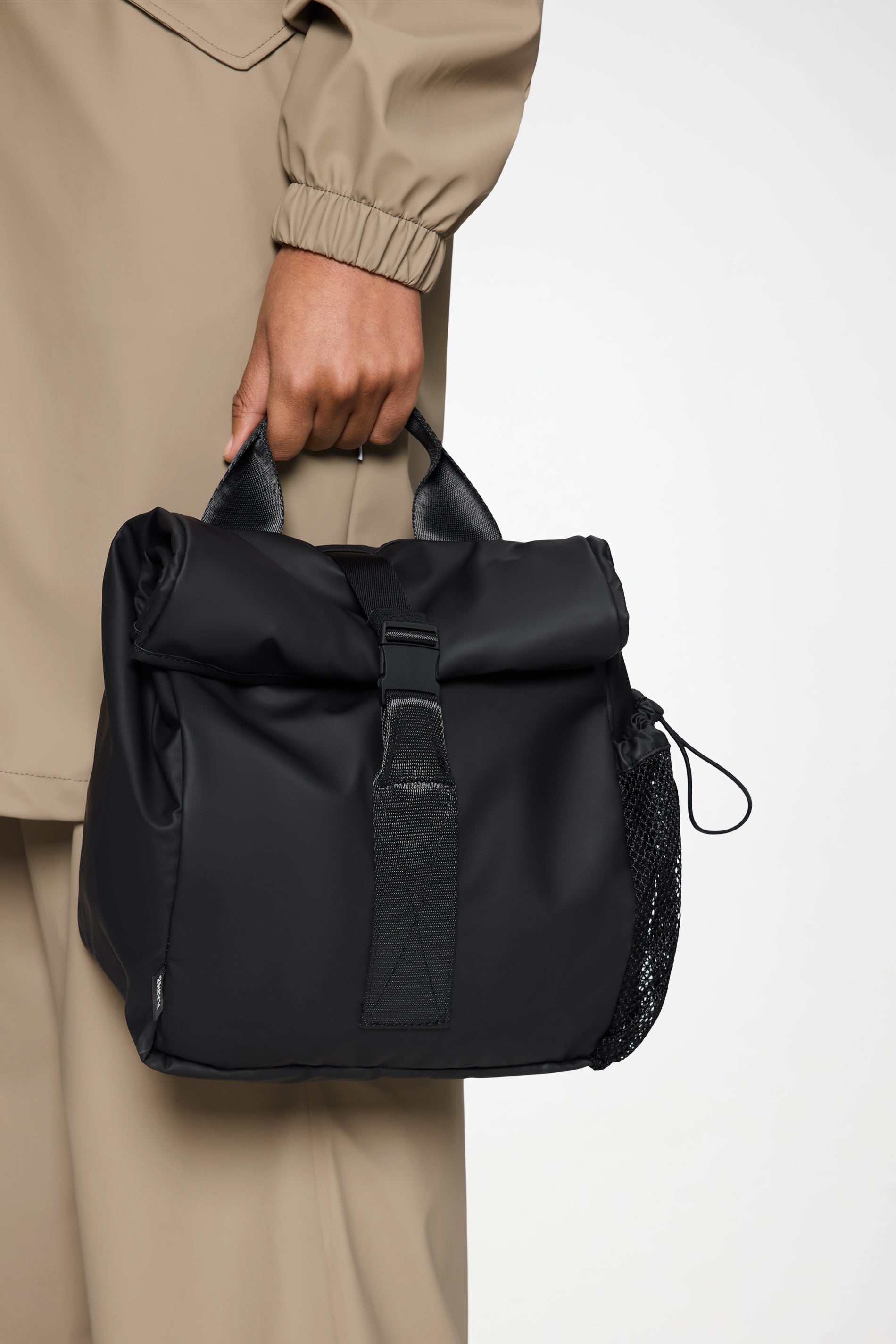 RAINS Lunch Bag Large Black Lunch Bag