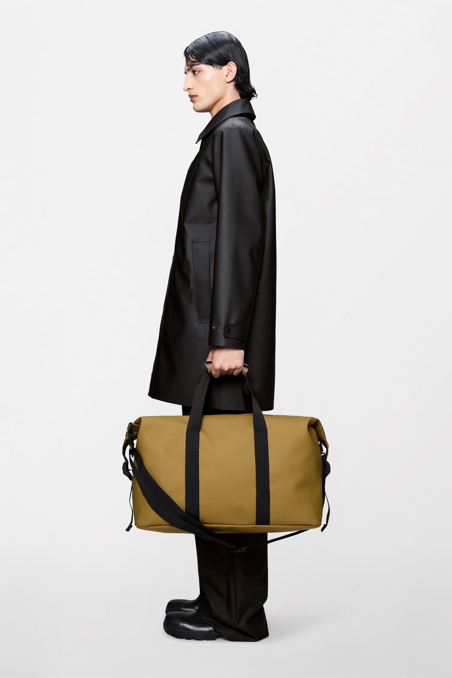 RAINS Hilo Weekend Bag Dawn 36L H27 x D26 x W52 cm Weekender