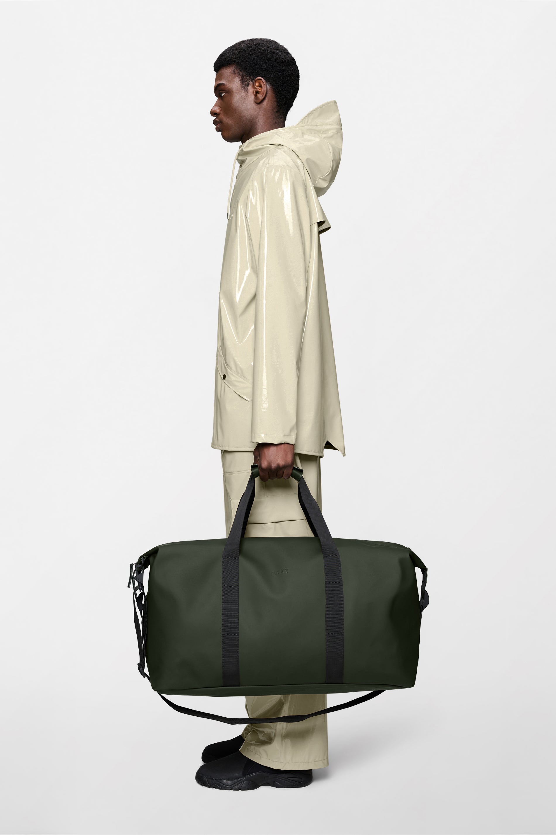 RAINS Hilo Weekend Bag Large Green 47L H29 x D28 x W60 cm Weekender