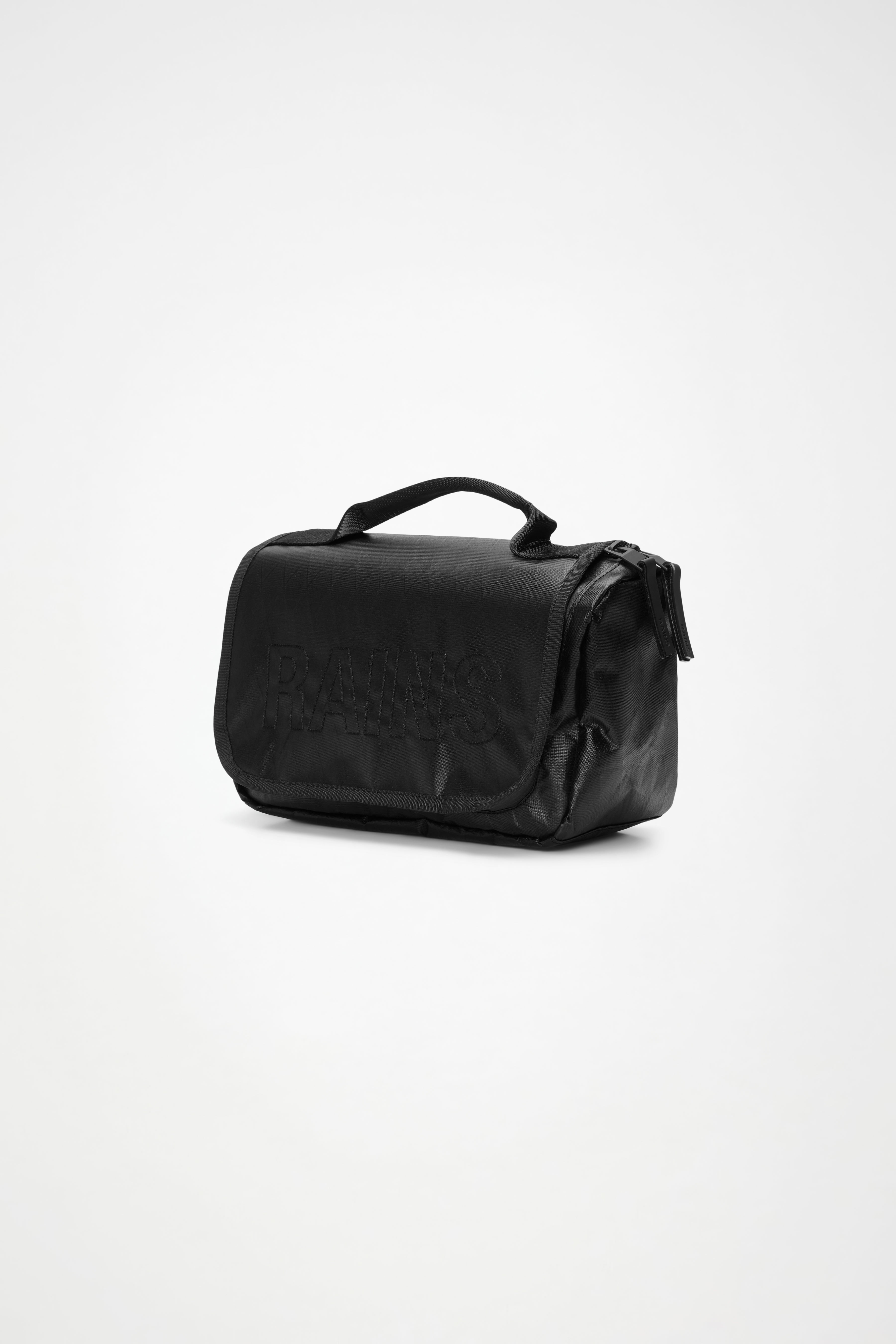 RAINS TexXel Wash Bag Jet Black 5.50L H16 x D12 x W27 cm Wash Bag