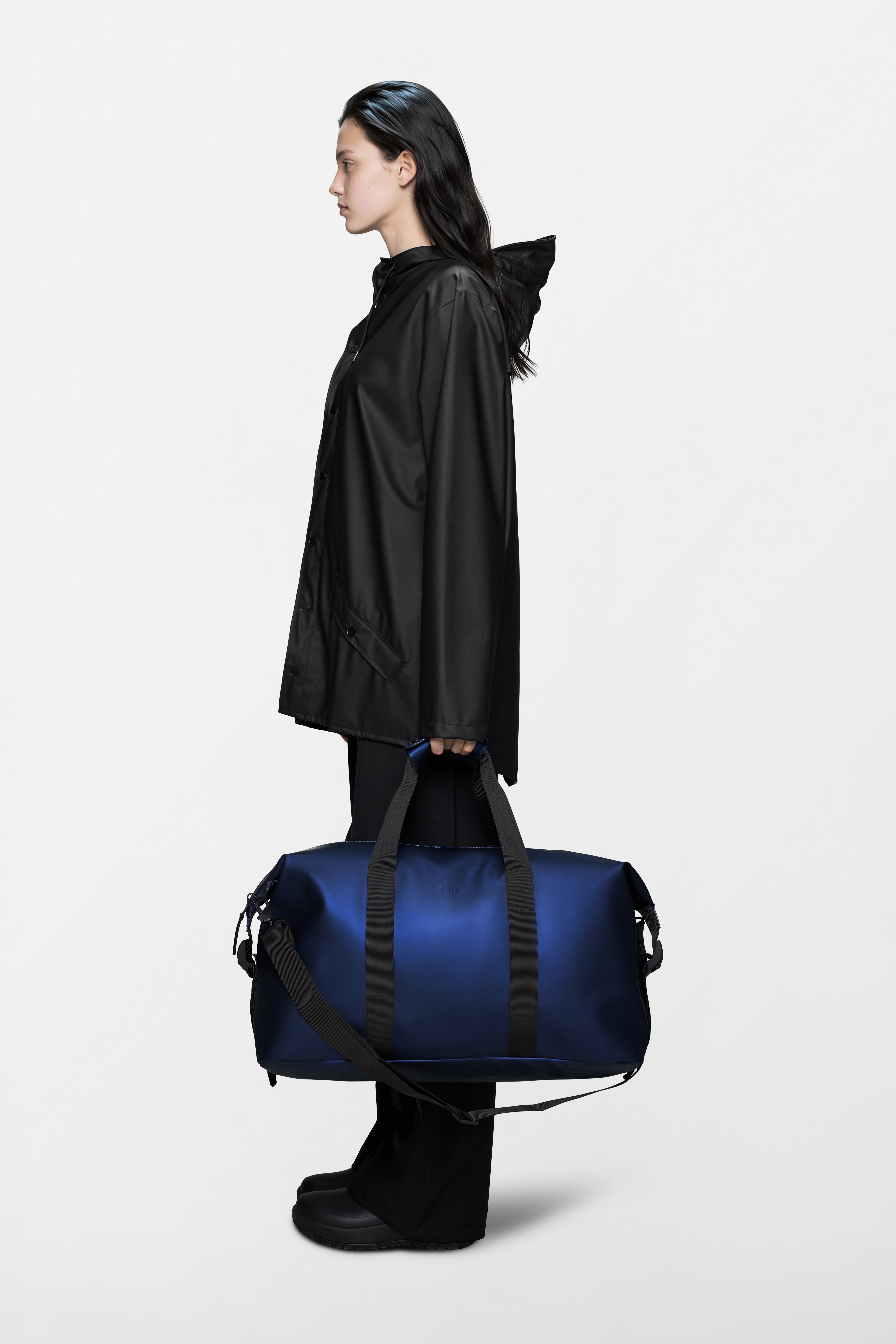 RAINS Hilo Weekend Bag Lucid 36L H27 x D26 x W52 cm Weekender