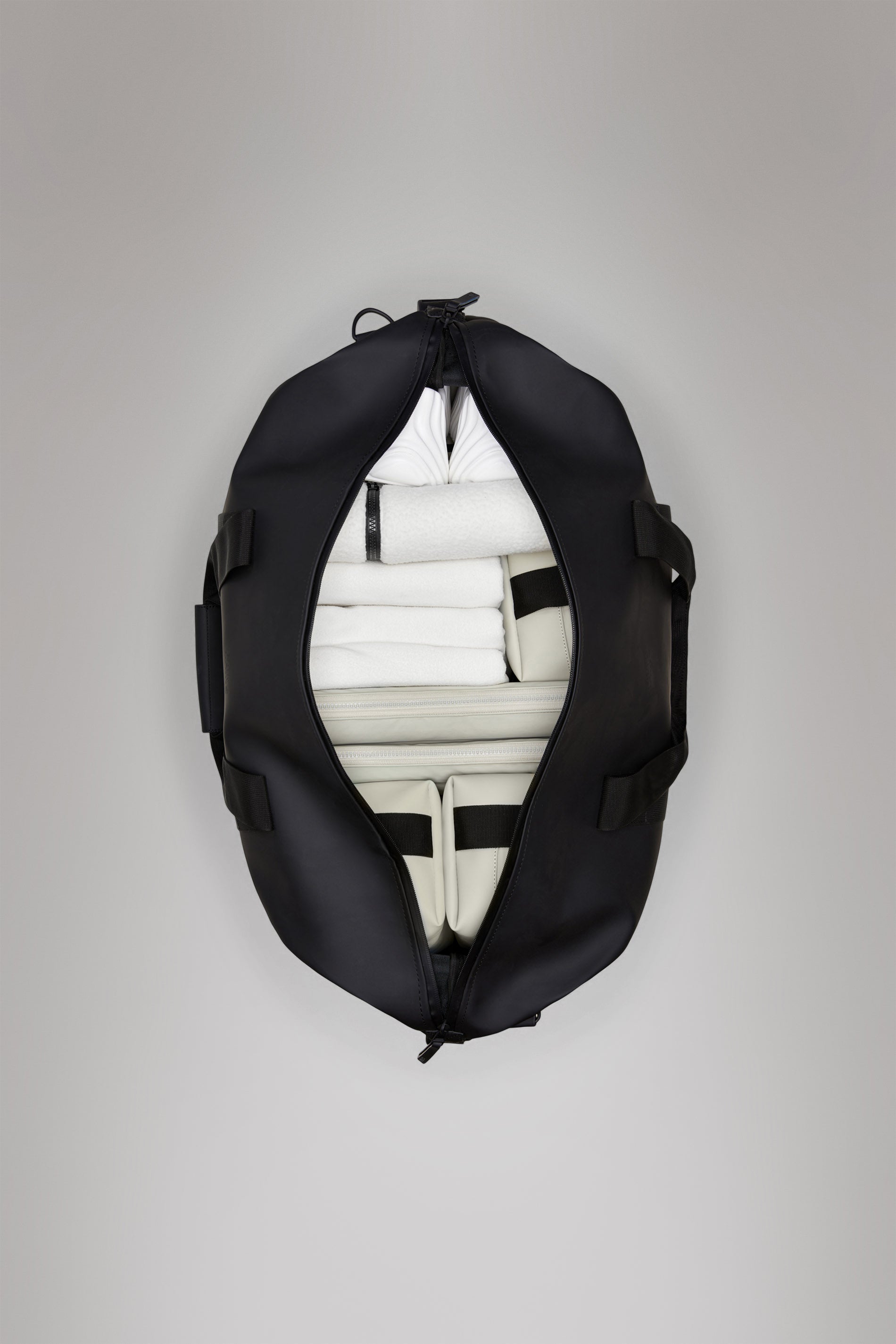 RAINS Hilo Weekend Bag Acid 36L H39 x D26 x W52 cm Weekender