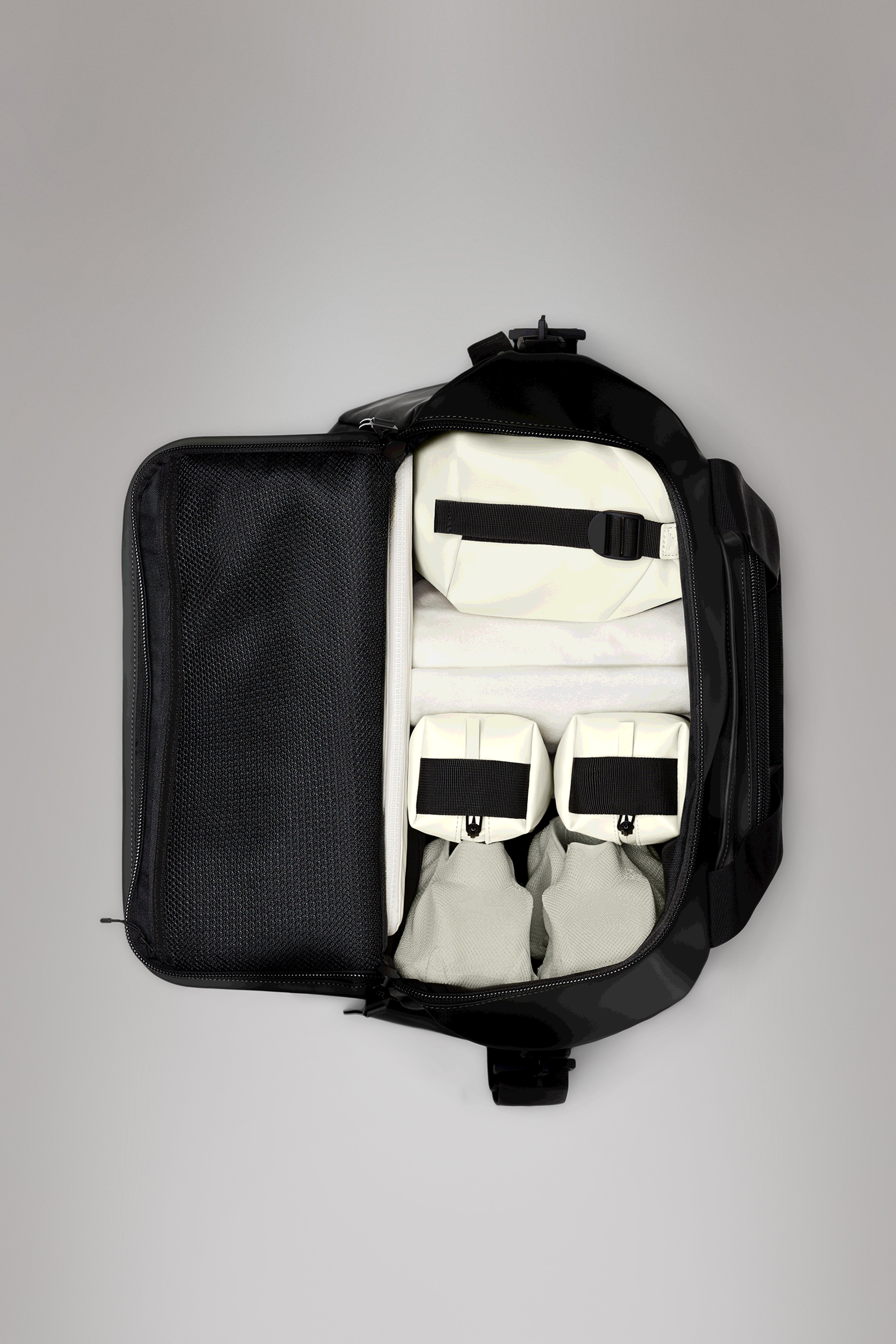 RAINS Texel Kit Bag Large Black 51L H35 x D28 x W52 cm Weekender