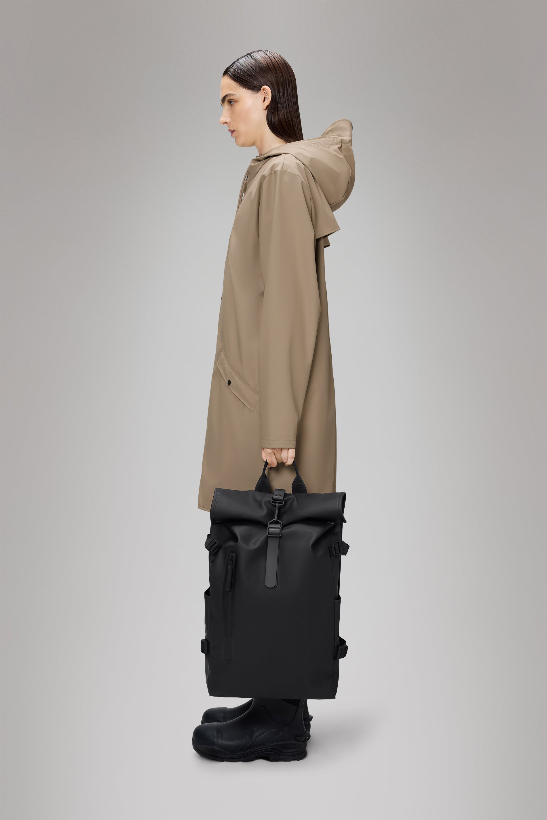 RAINS Rolltop Rucksack Large Black 23L H63 x D14 x W32 cm Backpack