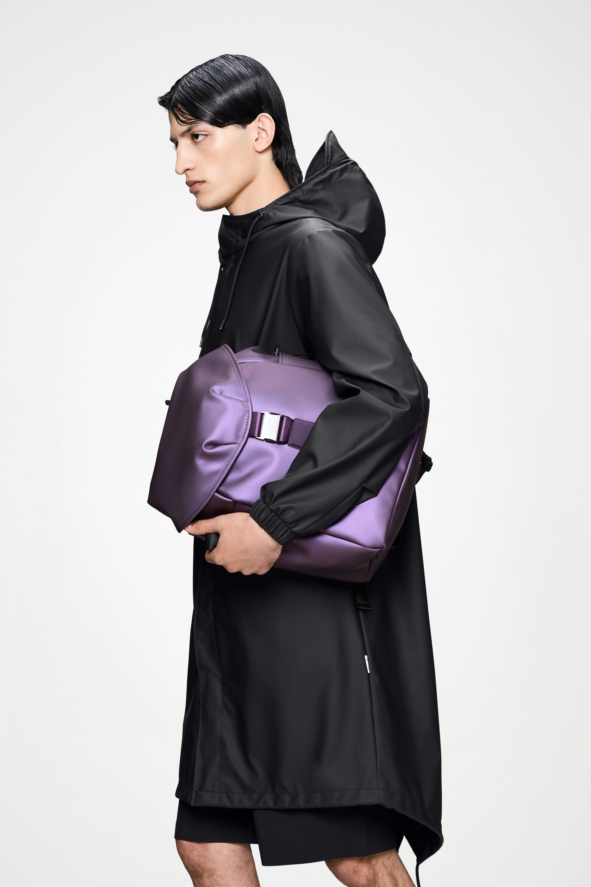 RAINS Valera Bucket Backpack Body 18L H40 x D16 x W29 cm Backpack