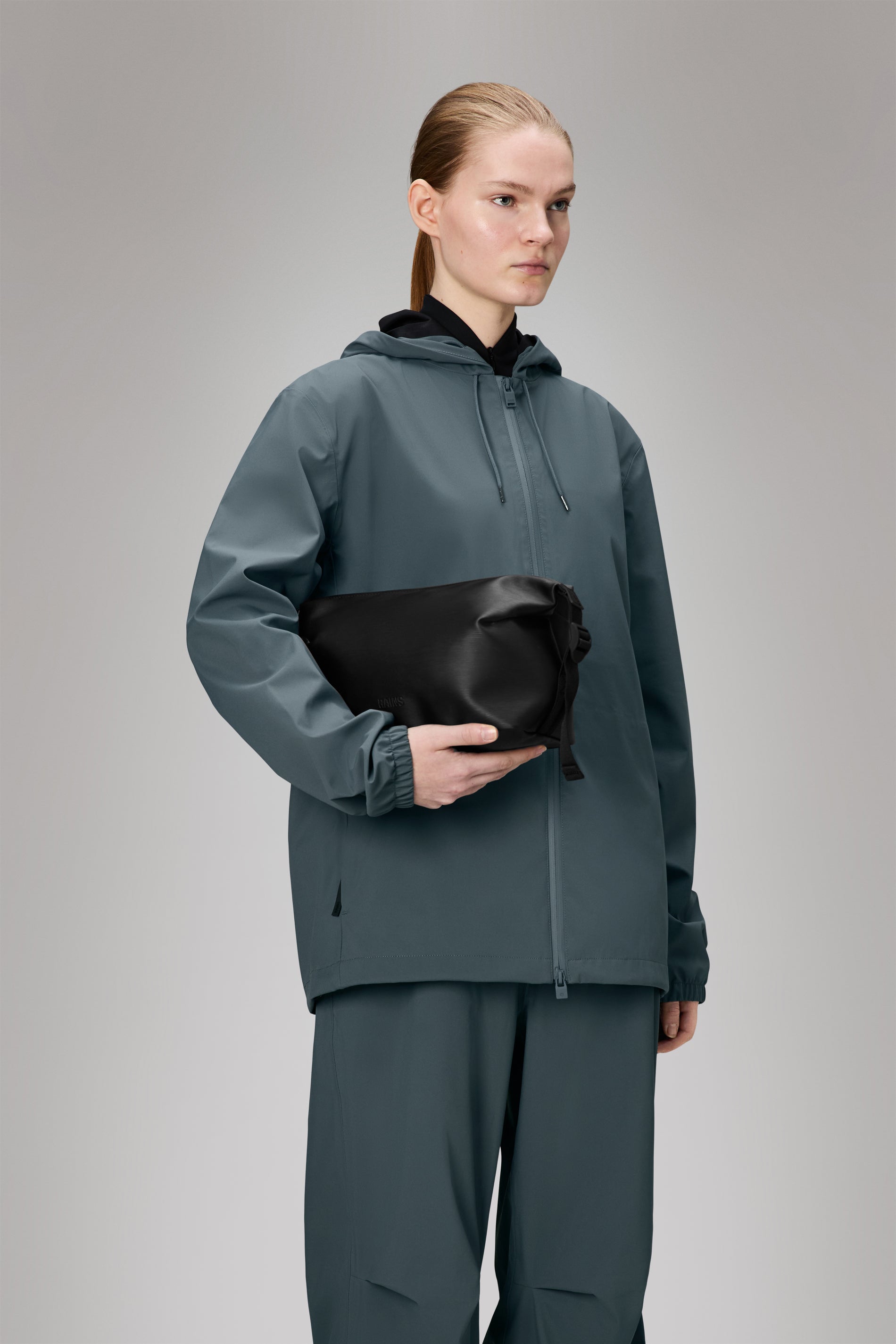 RAINS Hilo Wash Bag Black Grain 5.50L H18 x D12 x W26 cm Wash Bag